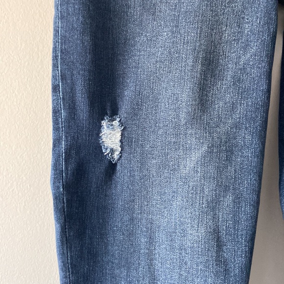 SPANX Distressed Ankle Skinny Jean Raw Hem Medium Wash Stretch Denim Size Medium - Picture 5 of 9